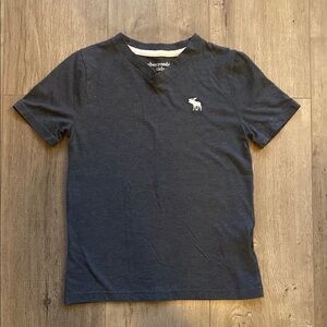 Abercrombie & Fitch Men's Navy T-Shirt
